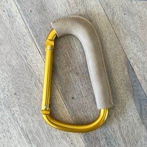 Fawn Design Stroller Clip - Taupe